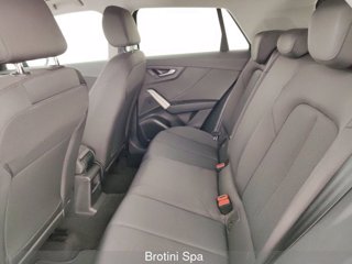 AUDI Q2 30 TDI S line Edition 9