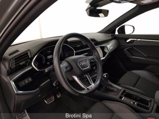 AUDI Q3 35 TDI S tronic Identity Black 7