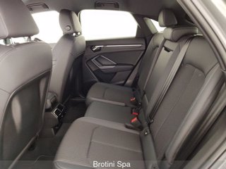 AUDI Q3 35 TDI S tronic Identity Black 9