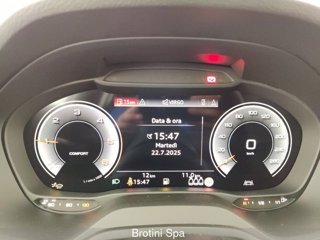 AUDI Q2 30 TDI Identity Black 14