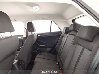 VOLKSWAGEN T-Roc 1.0 TSI Life 9