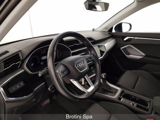 AUDI Q3 35 TDI S tronic Business Advanced 7