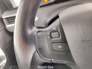 PEUGEOT 2008 BlueHDi 100 Allure 13