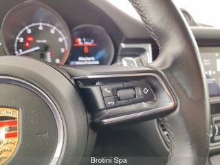 PORSCHE Macan 2.0 14