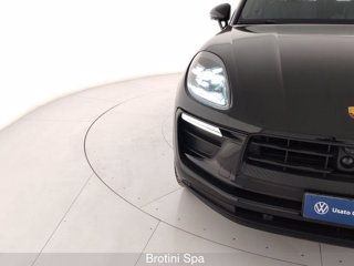 PORSCHE Macan 2.0 4