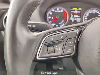 AUDI Q2 35 TFSI Business 13