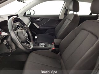 AUDI Q2 35 TFSI Business 6