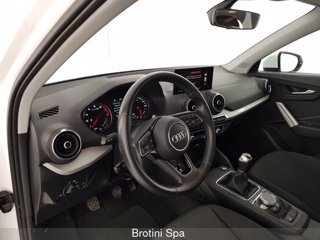 AUDI Q2 35 TFSI Business 7