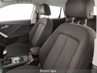 AUDI Q2 35 TFSI Business 8