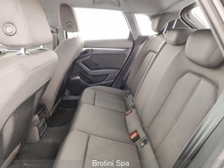 AUDI A3 SPB 35 TFSI  S-Tronic Business Advanced 9