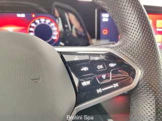 VOLKSWAGEN Golf 2.0 TDI 150 CV SCR R-Line 12