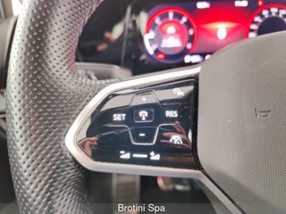 VOLKSWAGEN Golf 2.0 TDI 150 CV SCR R-Line 13