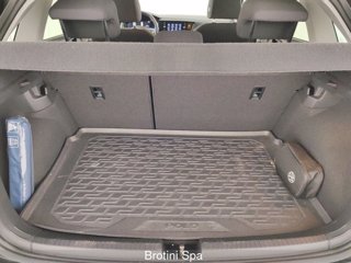 VOLKSWAGEN Polo 1.0 Life 15