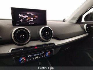 AUDI Q2 30 TDI S tronic Identity Black 11