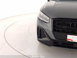 AUDI Q2 30 TDI S tronic Identity Black 4