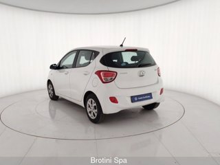 HYUNDAI i10 1.0 MPI Login A/T 1