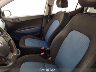 HYUNDAI i10 1.0 MPI Login A/T 8