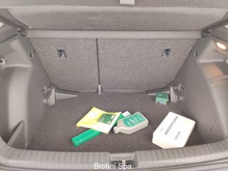 SKODA Fabia 1.0 MPI 80 CV Young Edition 15