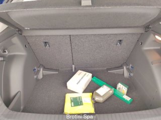 SKODA Fabia 1.0 MPI 80 CV Young Edition 15