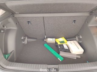 SKODA Fabia 1.0 MPI 80 CV Young Edition 15