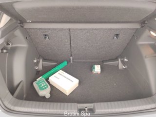 SKODA Fabia 1.0 MPI 80 CV Young Edition 15