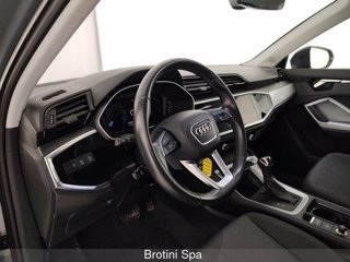 AUDI Q3 35 TDI S tronic Business Advanced 7