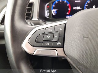 VOLKSWAGEN T-Roc 1.0 TSI Life 13