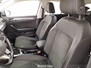 VOLKSWAGEN T-Roc 1.0 TSI Style 8