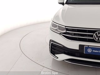 VOLKSWAGEN Tiguan 2.0 TDI 150 CV SCR DSG R-Line 4