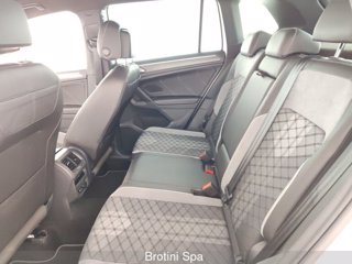 VOLKSWAGEN Tiguan 2.0 TDI 150 CV SCR DSG R-Line 9