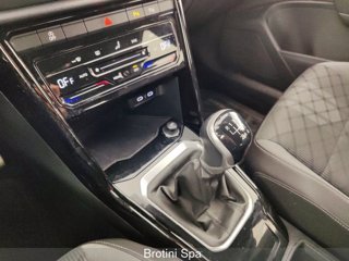 VOLKSWAGEN T-Roc 1.0 TSI R-Line 10