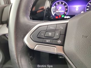 VOLKSWAGEN Golf 1.0 eTSI EVO DSG Life 13