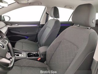 VOLKSWAGEN Golf 1.0 eTSI EVO DSG Life 8