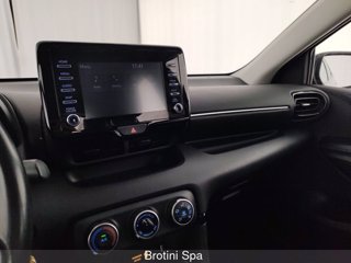 TOYOTA Yaris 1.0 5 porte Active 13