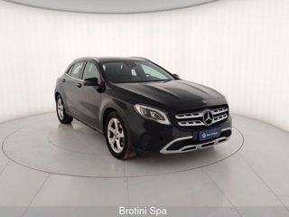 MERCEDES GLA 180 Automatic Sport 3