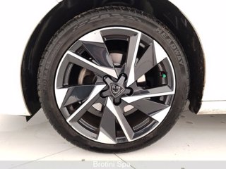 PEUGEOT 308 PureTech Turbo 130 S&S EAT8 GT 5