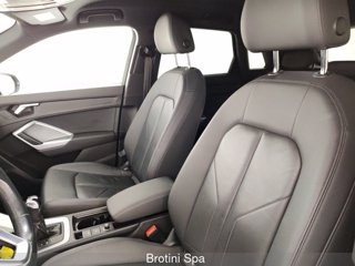 AUDI Q3 35 TDI quattro S tronic Business Advanced 7