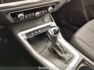 AUDI Q3 2.0 35 TDI S Tronic S Line Edition 10