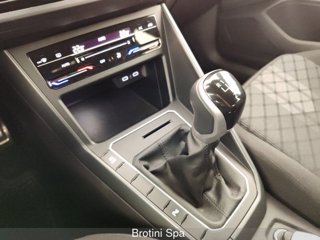 VOLKSWAGEN Polo 1.0 TSI R-Line 10