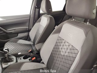 VOLKSWAGEN Polo 1.0 TSI R-Line 8