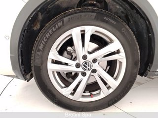 VOLKSWAGEN T-Roc 2.0 TDI SCR R-Line 5