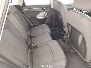 AUDI Q3 45 TFSI e S tronic S line edition 8