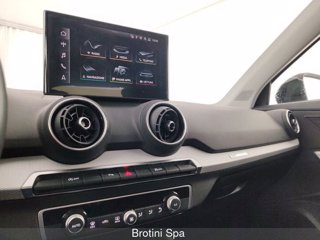 AUDI Q2 1.5 35 TFSI IDENTITY BLACK 11