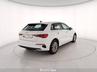 AUDI A3 Sportback 30 TFSI Business 2