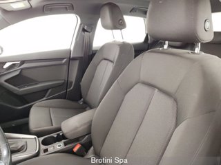 AUDI A3 Sportback 30 TFSI Business 8