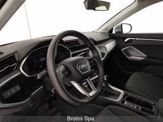 AUDI Q3 2.0 35 TDI S Tronic Business Advanced 7