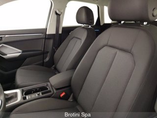 AUDI Q3 2.0 35 TDI S Tronic Business Advanced 8