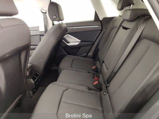 AUDI Q3 2.0 35 TDI S Tronic Business Advanced 9