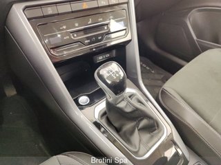 VOLKSWAGEN T-Roc 1.0 TSI Style 10