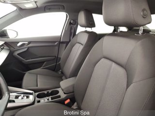 AUDI A3 30 TDI S line Edition 8